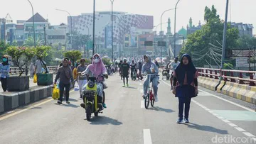 Jalan Margonda Jadi Tempat Rekreasi, Warga Padati CFD