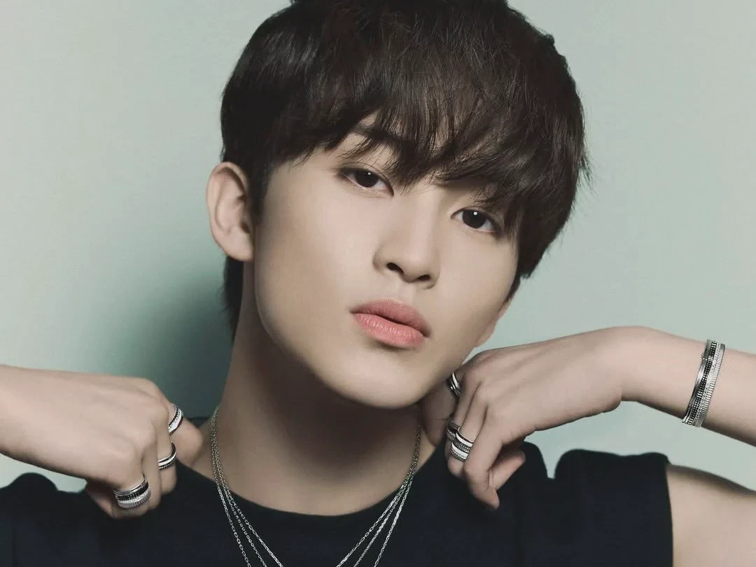 Mark Lee Terlihat Bahagia dan Bebas dalam Penampilan Perdananya Setelah Keluar dari NCT