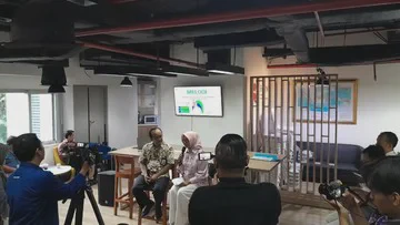 PLTSa Bantargebang Terbuka untuk Pelajar dan Mahasiswa Boleh Mencoba Alatnya