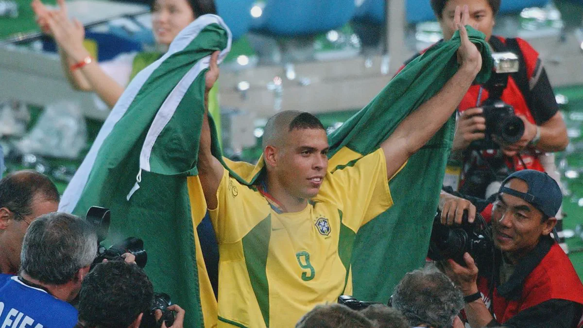 Sambil bergurau, Ronaldo ungkap alasan gaya rambut kuncungnya di Piala Dunia 2002 karena merasa bodoh