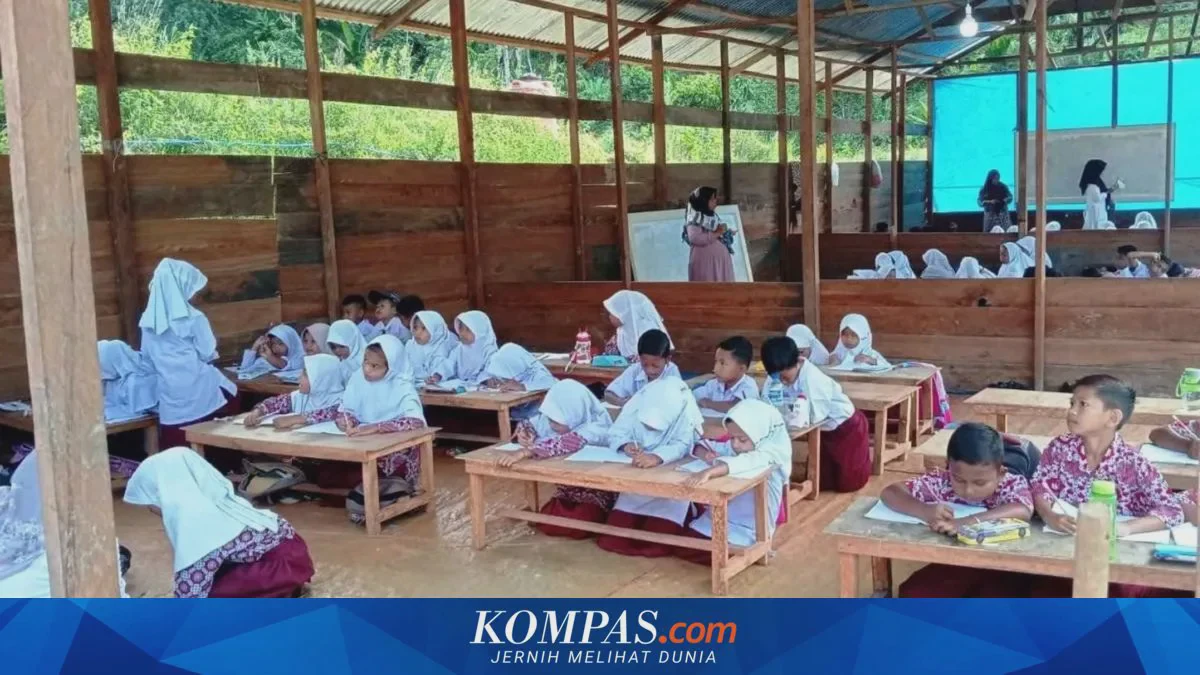 Tiga Bulan Setelah Banjir Bandang, Siswa SD dan SMP di Nagan Raya Aceh Masih Bersekolah di Tenda